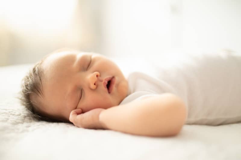 Almohada para cuna bebé