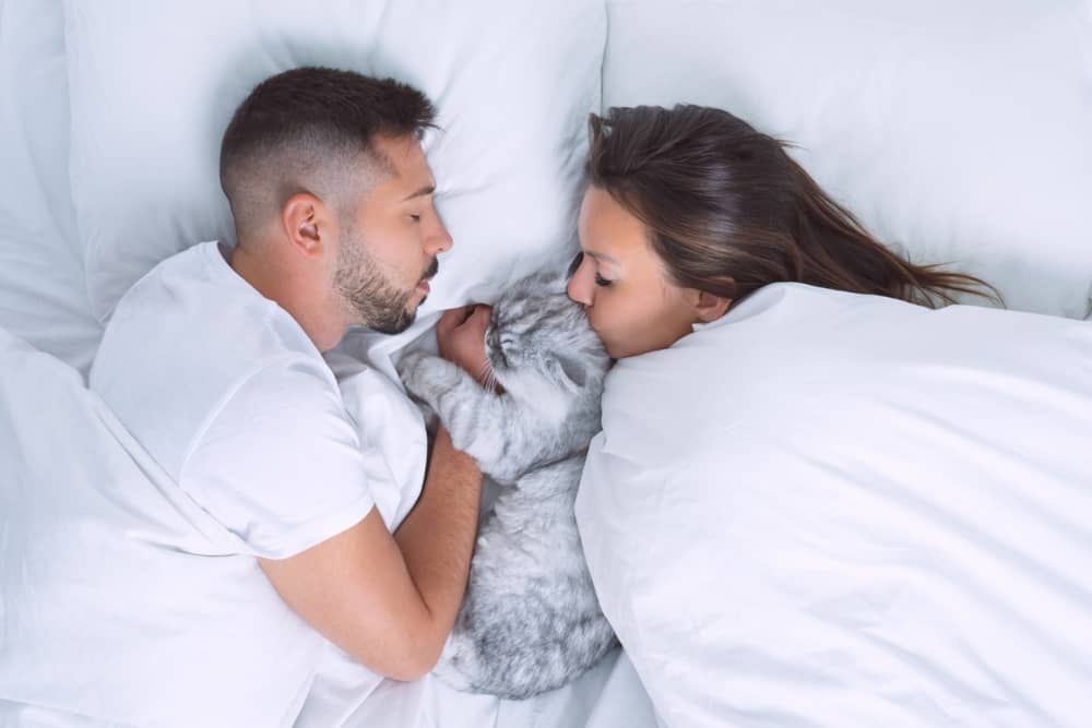 posiciones para dormir en pareja