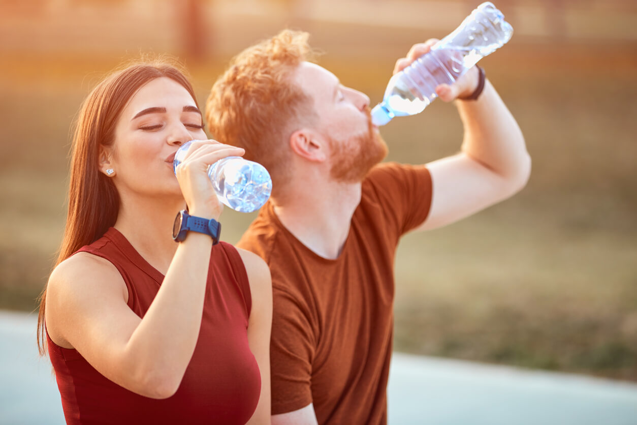 Beneficios de tomar agua